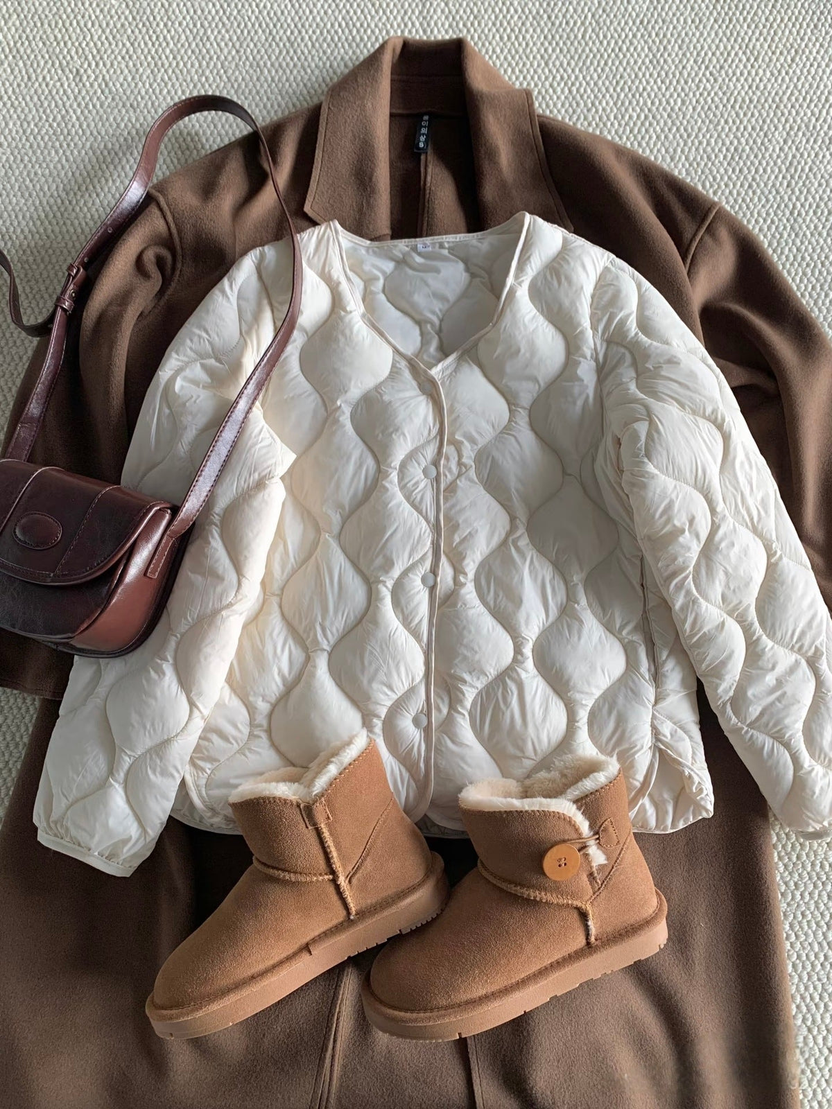 Women's Lightweight Quilted Jacket, Collarless V-Neck, Wave Quilt