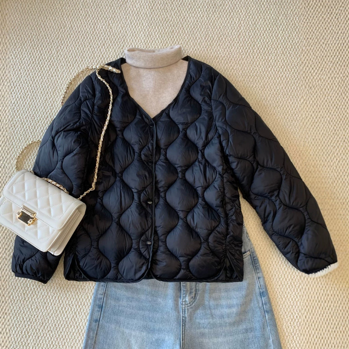 Women's Lightweight Quilted Jacket, Collarless V-Neck, Wave Quilt