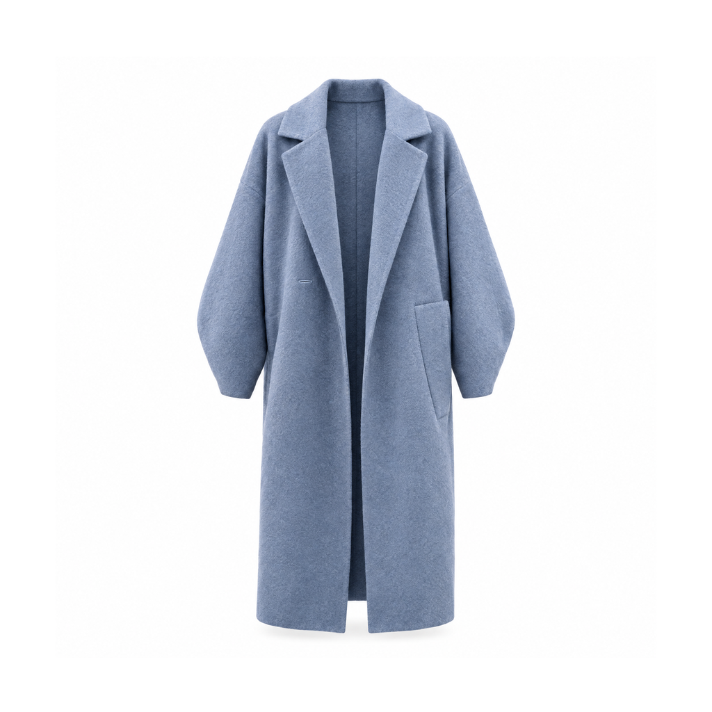 Oversized Winter Coat With a Broad Collar and Loose Sleeves — front view